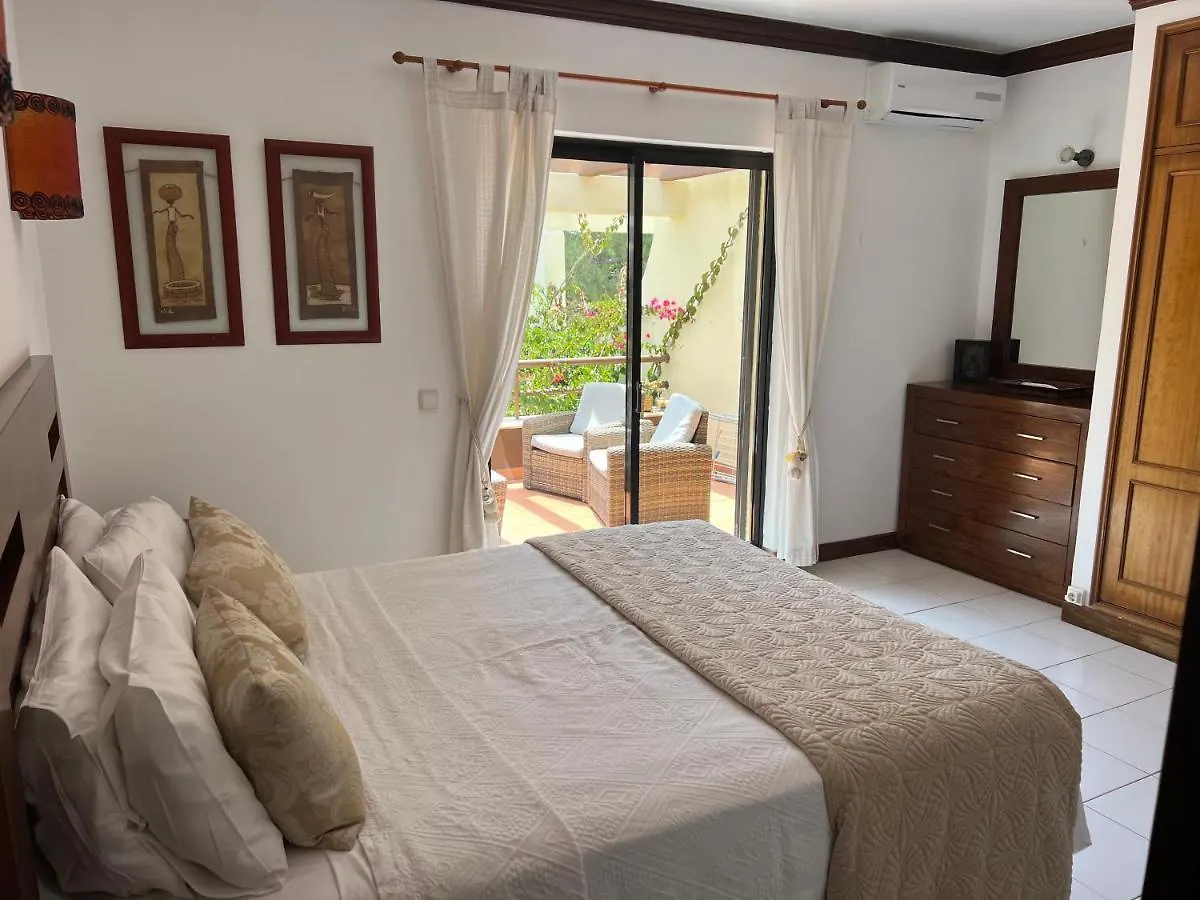 Falesia Beach Town House 2 Bedroom Olhos de Agua  0*, Olhos de Agua (Albufeira)