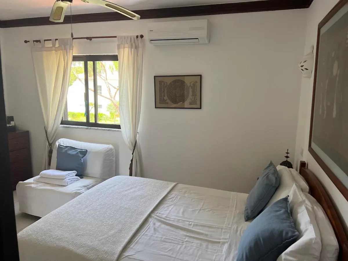 Falesia Beach Town House 2 Bedroom Olhos de Agua  Holiday home